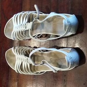 Trendsetter white Size 11 M sandals